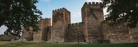 ПОЗОРИШНИ ФЕСТИВАЛ „ТЕАТАР У ТВРЂАВИ“