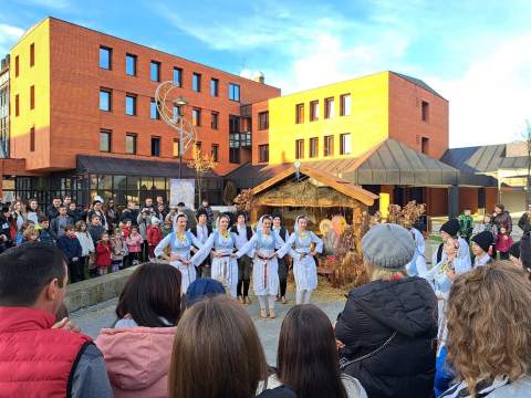 BAJNA ZIMA I BOŽIĆNO SEOCE