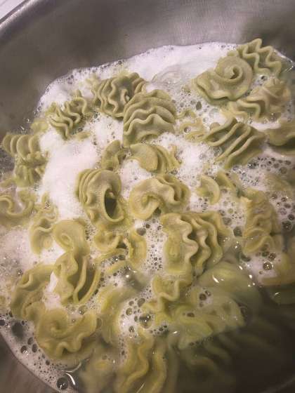 Посна тестенина са спанаћем и белим луком