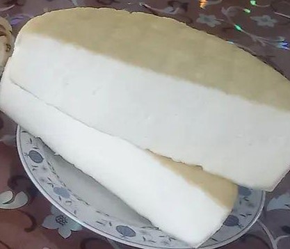 Domaći kačkavalj od kravljeg mleka