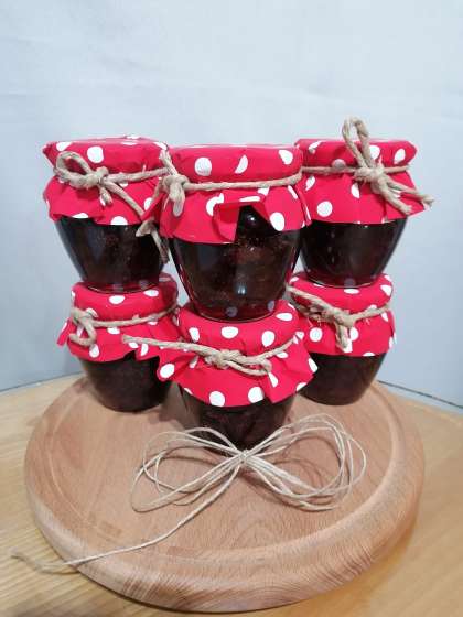 Slatko od šumskih jagoda